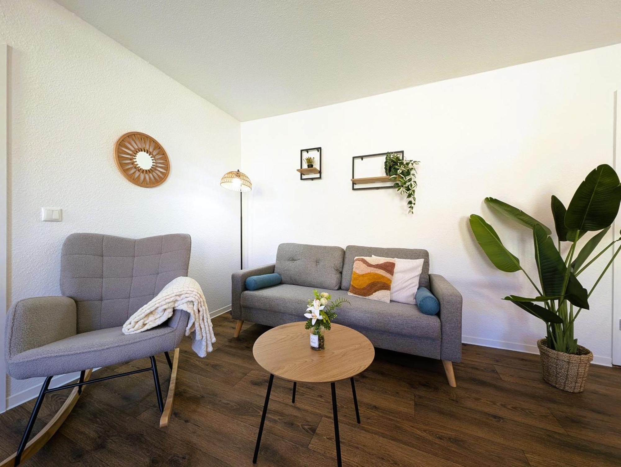Bohnapartments - Topfmarkt Xxl Suiten - Neu In Top Zentrumslage, Vollausstattung, Wlan, Parkplaetze Ilmenau Esterno foto
